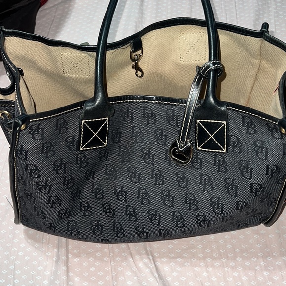 Dooney & bourke - Picture 9 of 12